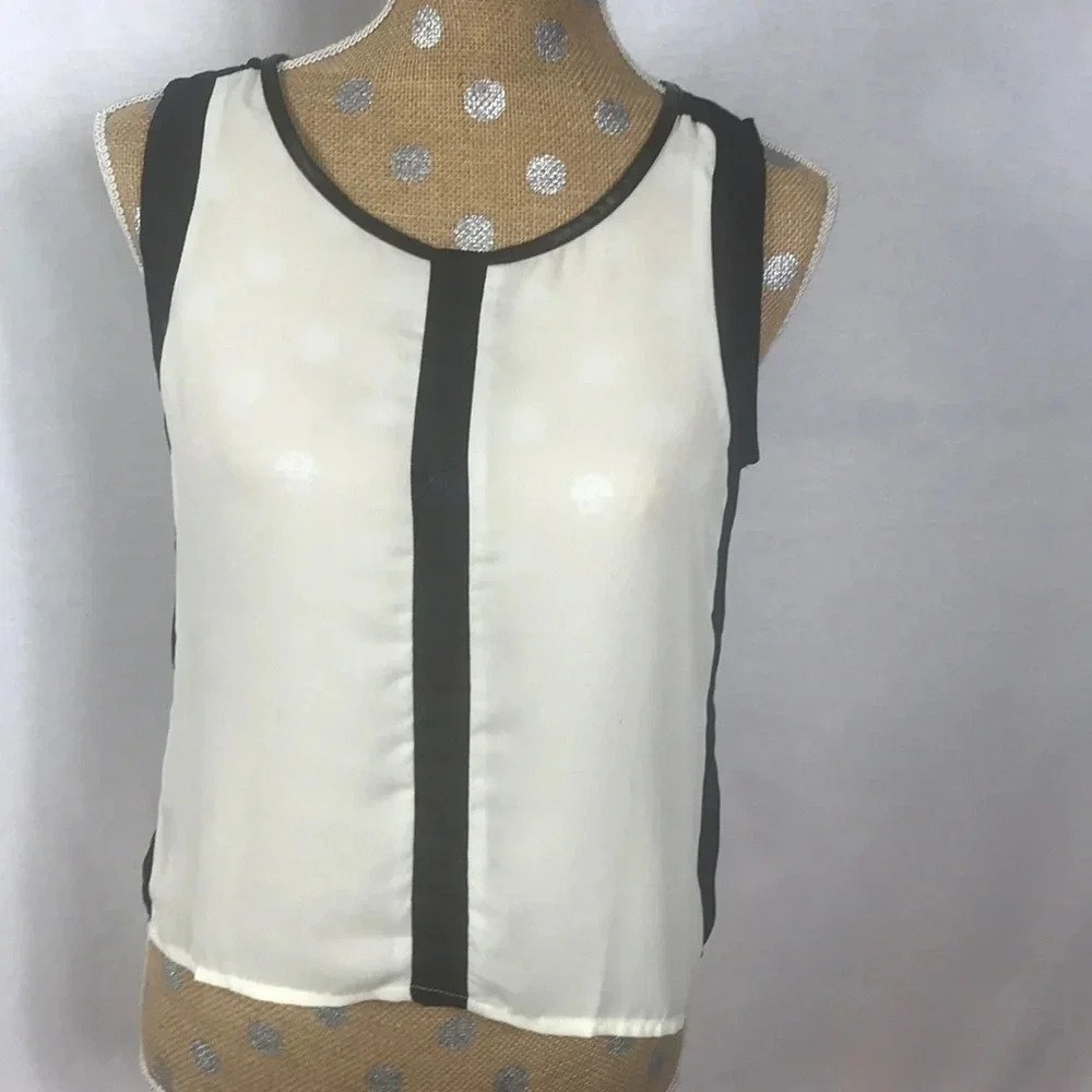 BLVD Black and White Sleeveless Top